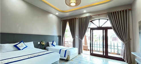 PREMIUM POOL VIEW (TRIPLE)